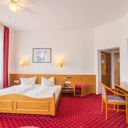 Hotel Astoria Лайпциг Екстериор снимка