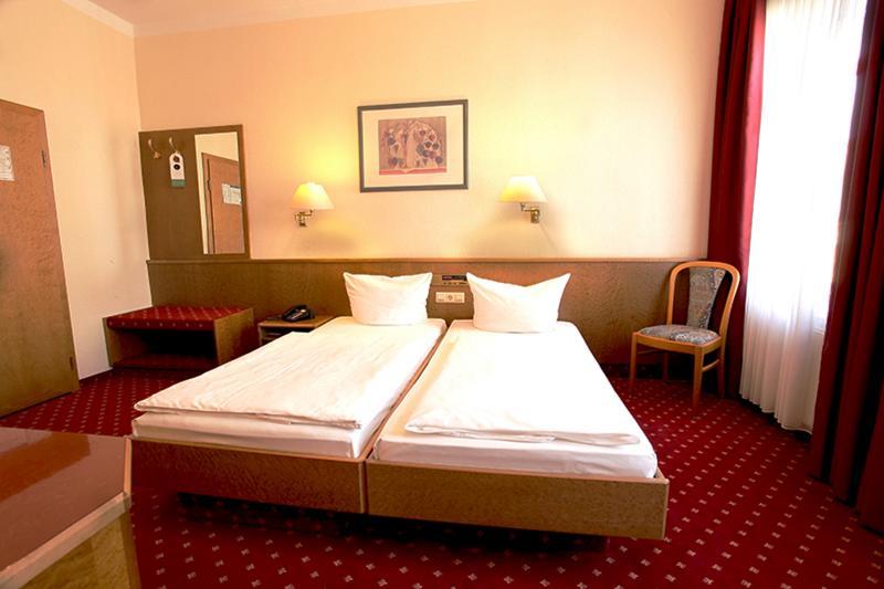 Hotel Astoria Лайпциг Екстериор снимка