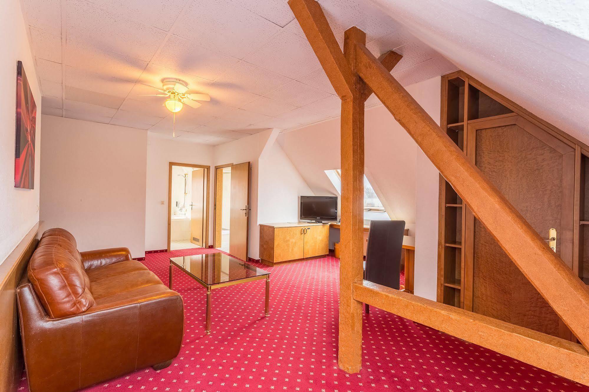 Hotel Astoria Лайпциг Екстериор снимка