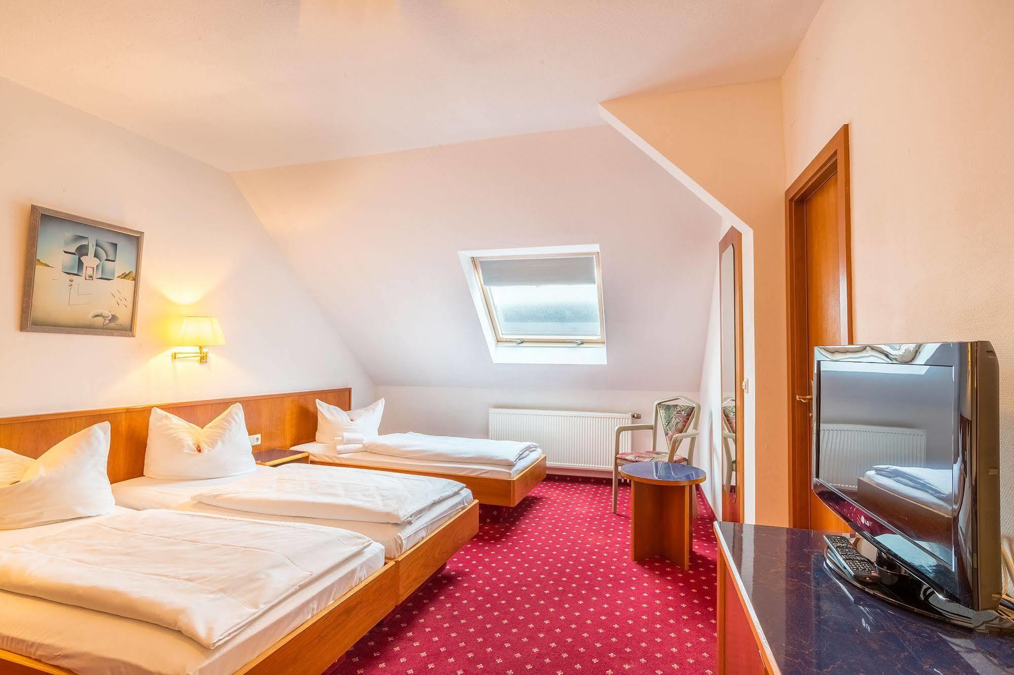 Hotel Astoria Лайпциг Екстериор снимка