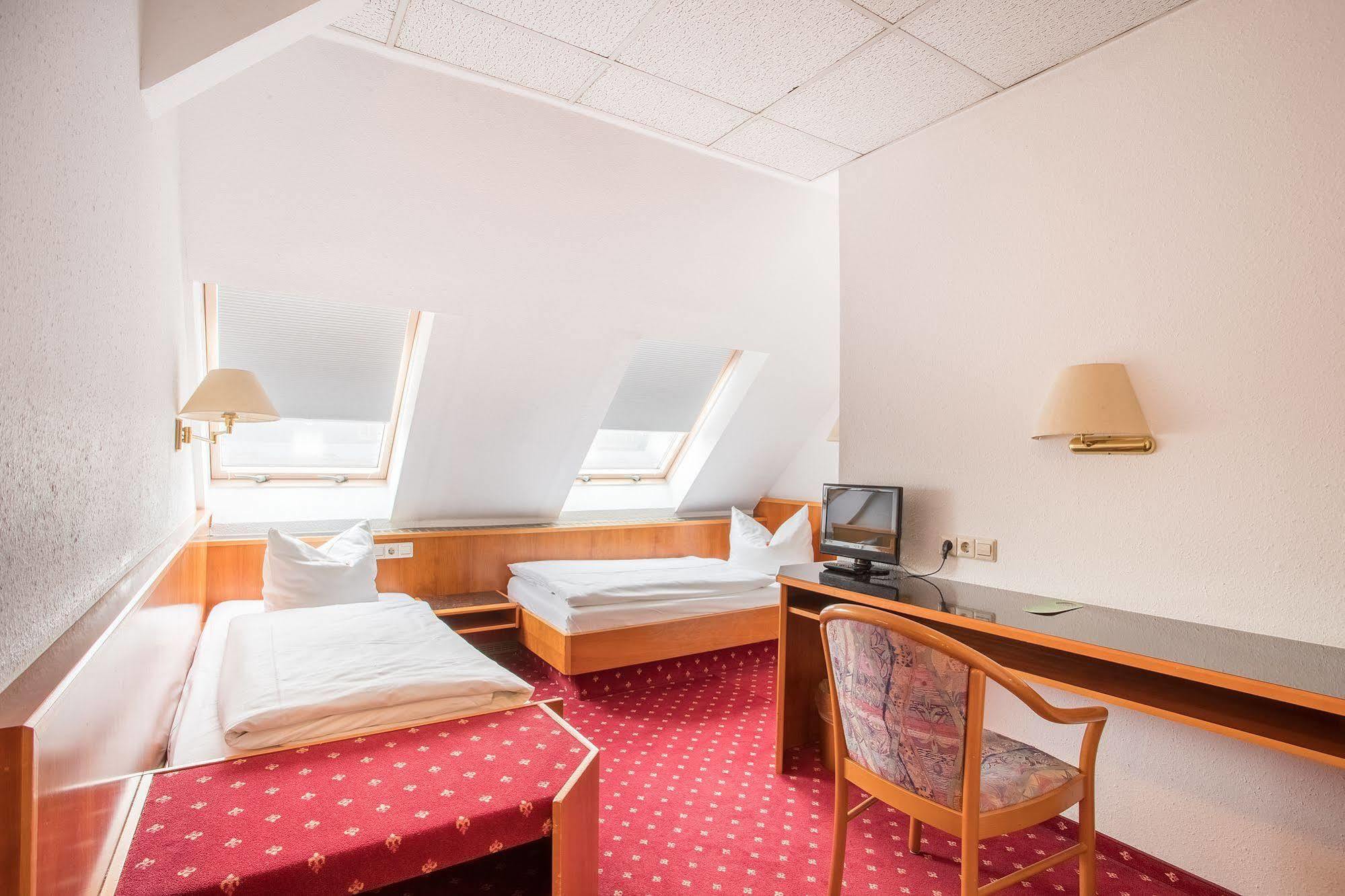 Hotel Astoria Лайпциг Екстериор снимка